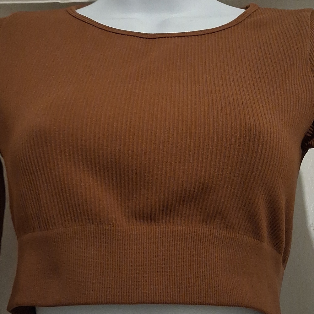 Women’s Ribbed Long Sleeve Crop Top - Brown - Picture 3 of 3